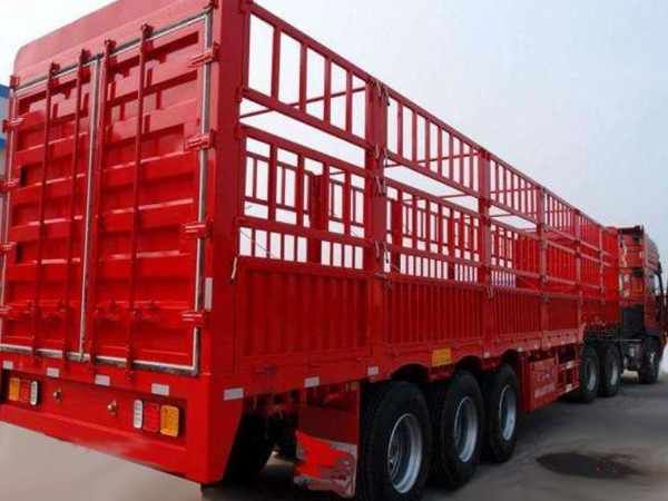 蘭州物流貨車(chē)13米長(zhǎng)貨車(chē),高欄半掛貨車(chē)